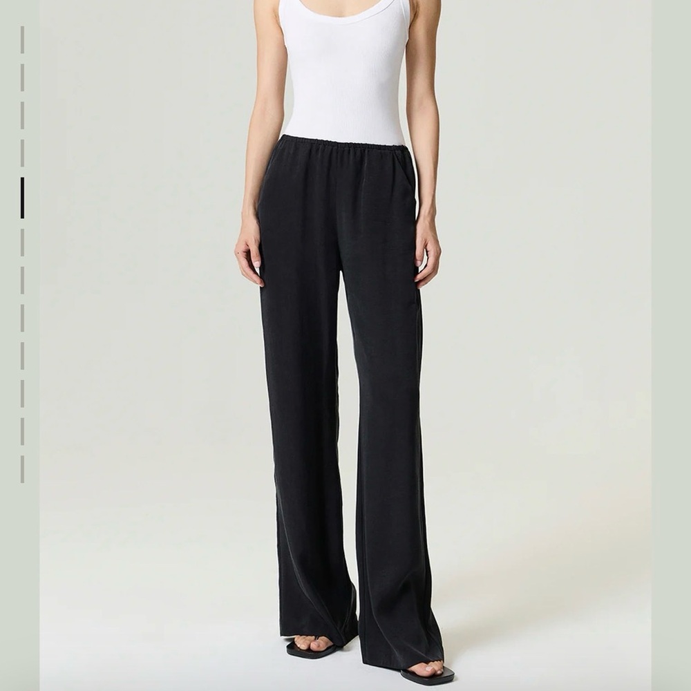 Women’s Black Wide-Leg Pants
